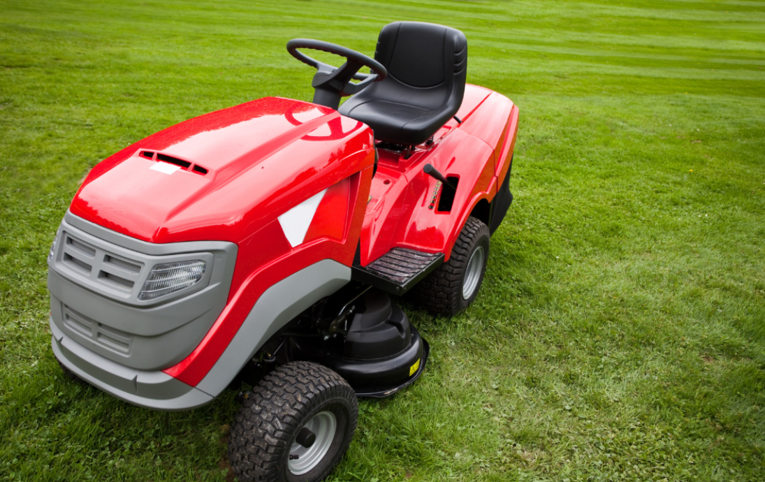 Zero-Turn Mower vs Riding Mower Which One Wins